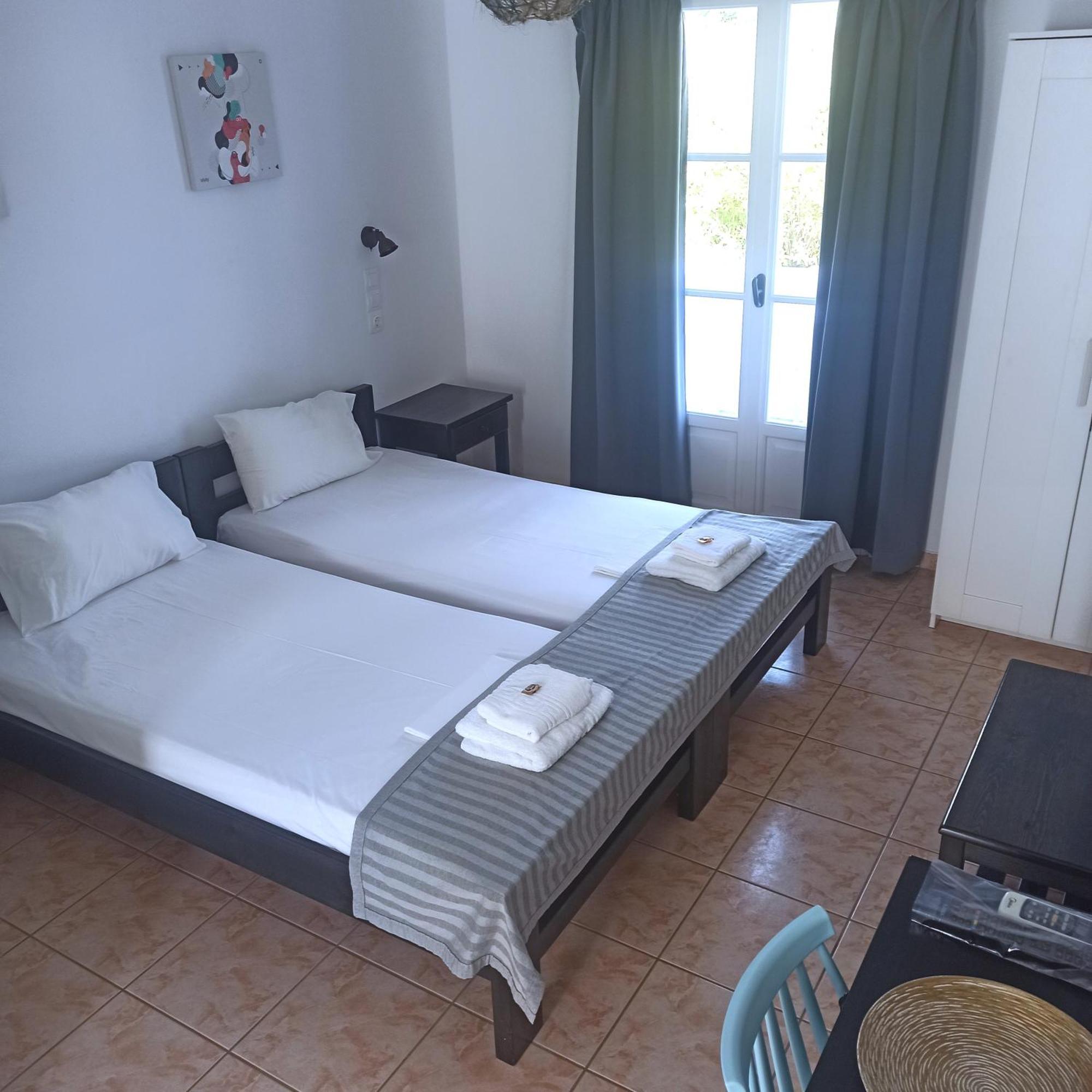 Isalos Paros Náoussa Extérieur photo